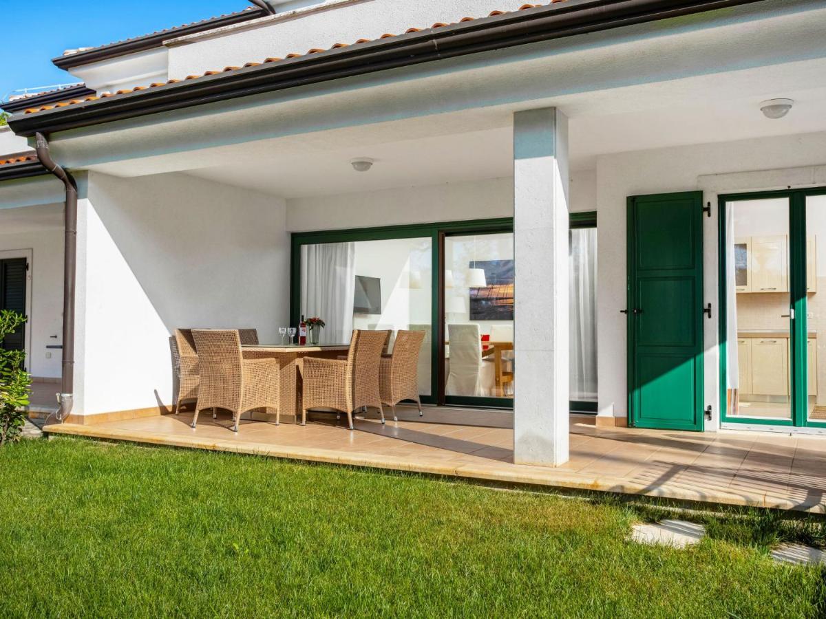 סבודרייה Holiday Home Villa Beach Front By Interhome מראה חיצוני תמונה